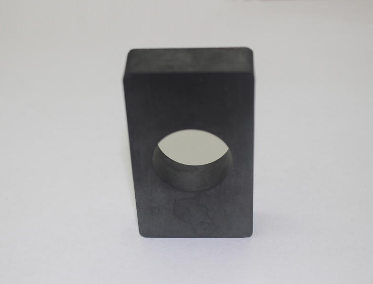 中间带孔矩形铁氧体磁铁