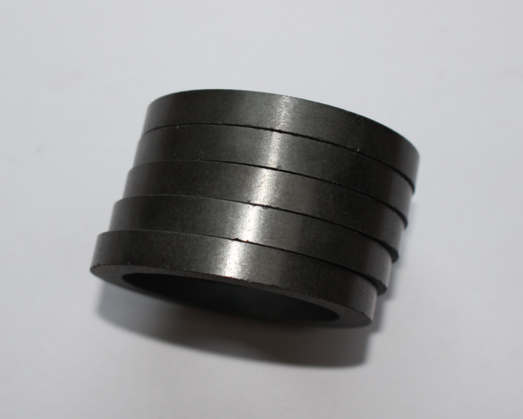 东莞定制强磁铁跟铁氧体磁铁电话0769-23388351