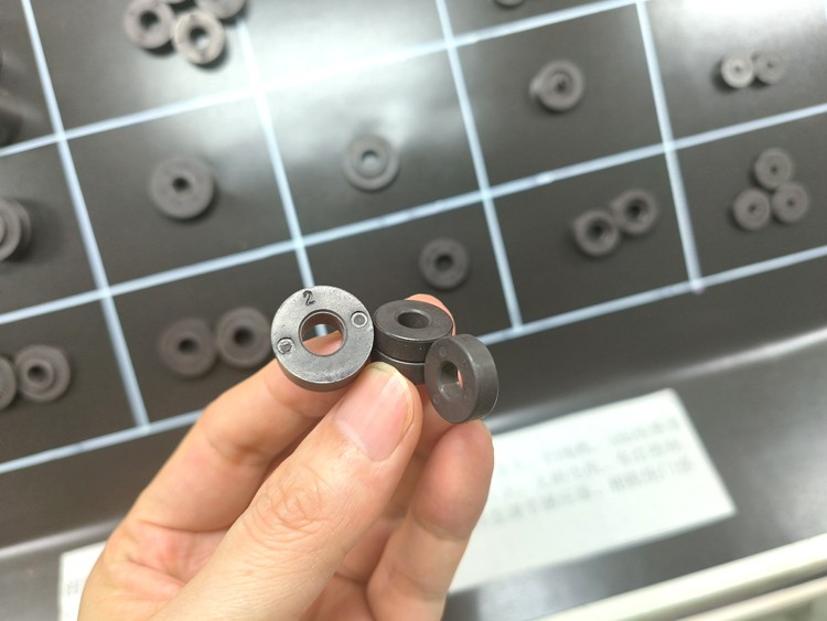 径向充磁内径6mm磁环 [特点 应用 定制]