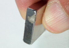 耐高温钕铁硼磁钢装配时开裂原因与解决方法