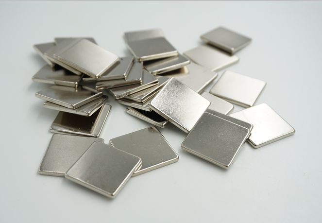 磁铁机械加工-钕铁硼方块